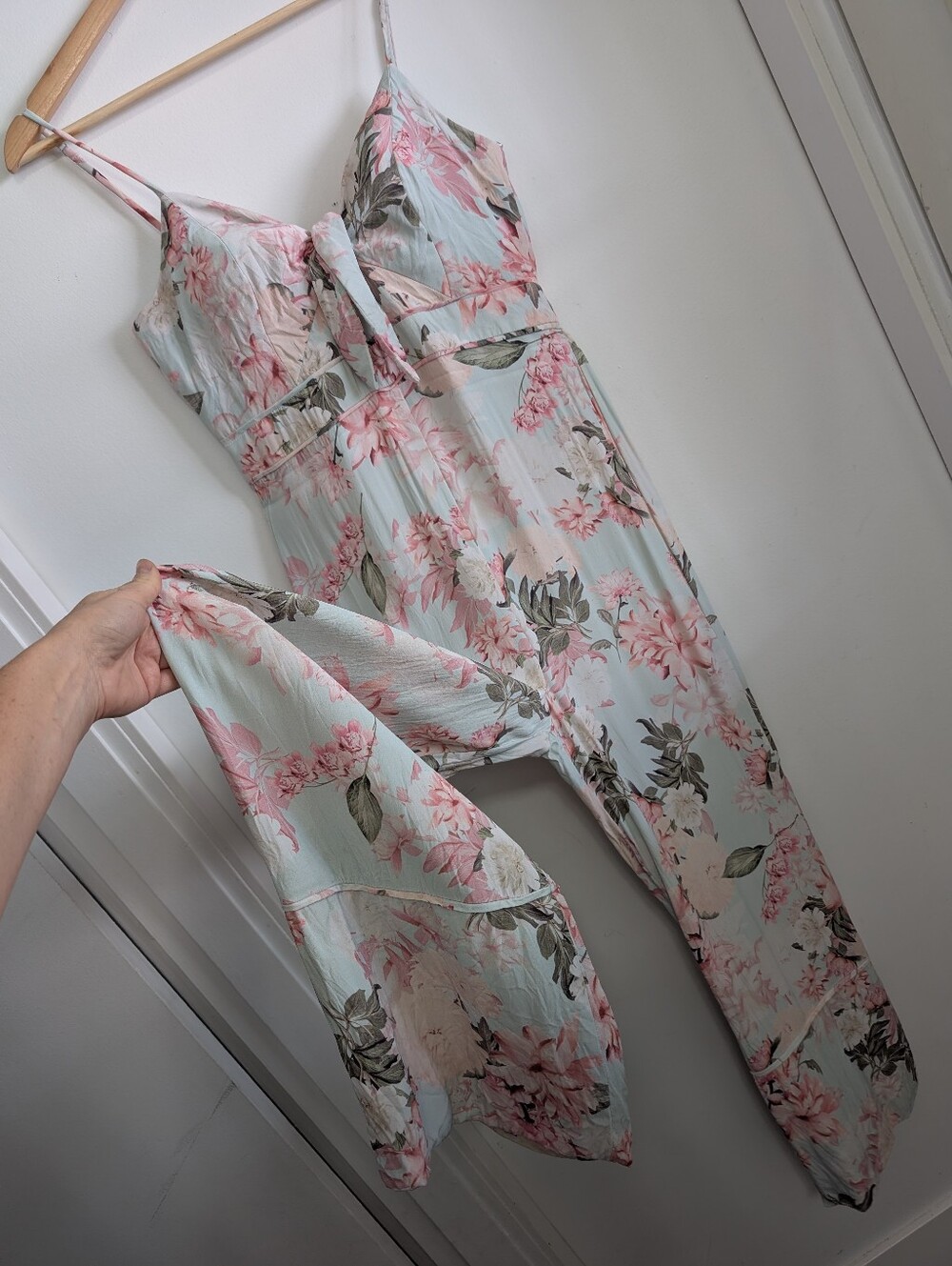 Ever New Medium Wide Leg Jump Suit Spaghetti Strap Pants Onsie Peonies Flowers